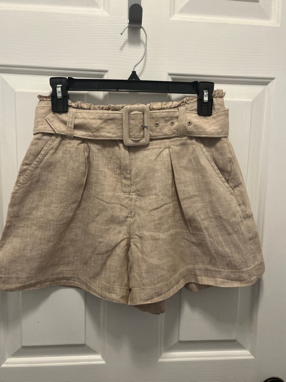 Vineyard Vines Beige High-Waist Paperbag Shorts with Belt